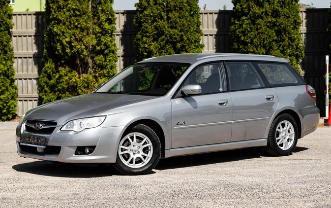 Subaru Legacy cena 19900 przebieg: 200000, rok produkcji 2007 z Radom małe 596